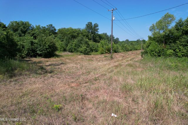 North Street, New Albany, MS 38652