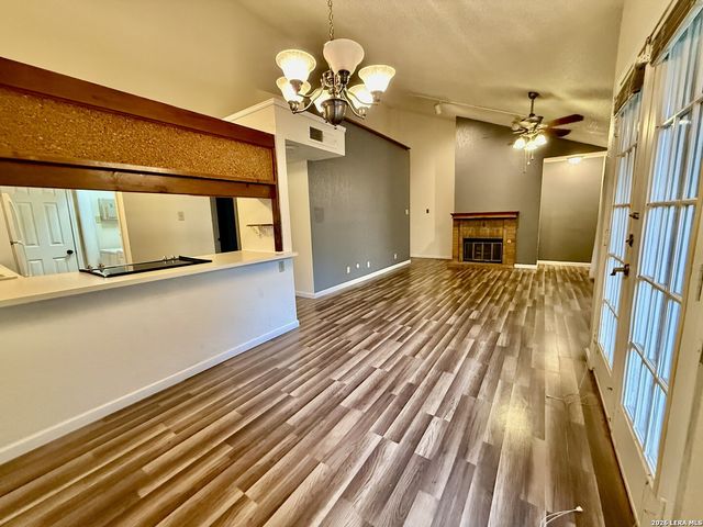 8633 Datapoint Dr Apt 226, San Antonio, TX 78229