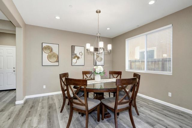 9613 Philta Way, Elk Grove, CA 95757
