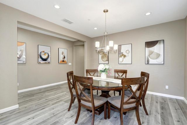 9613 Philta Way, Elk Grove, CA 95757