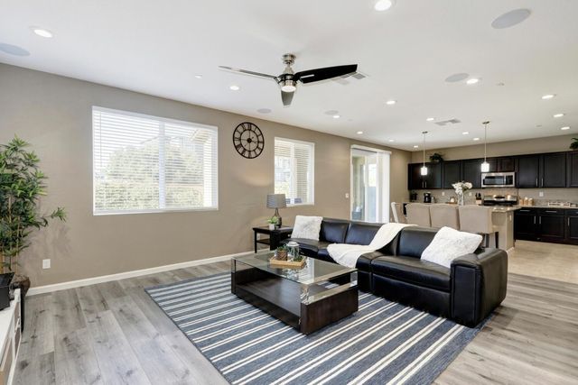 9613 Philta Way, Elk Grove, CA 95757
