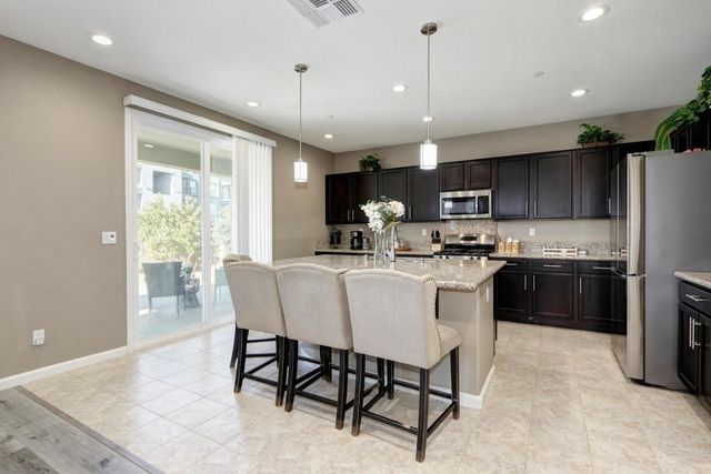 9613 Philta Way, Elk Grove, CA 95757