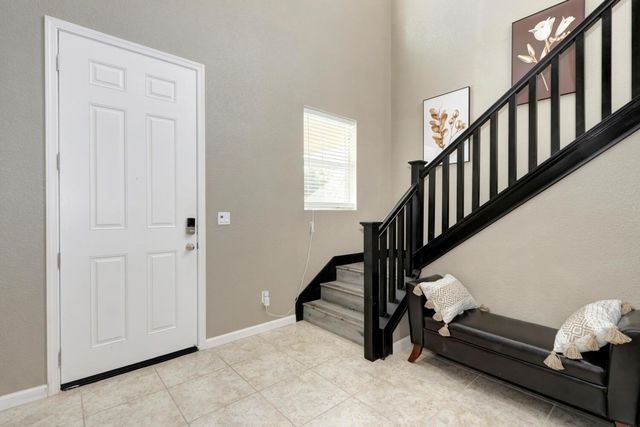 9613 Philta Way, Elk Grove, CA 95757