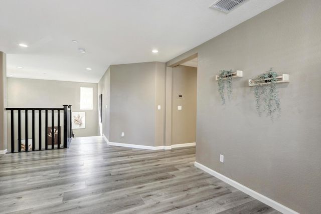 9613 Philta Way, Elk Grove, CA 95757