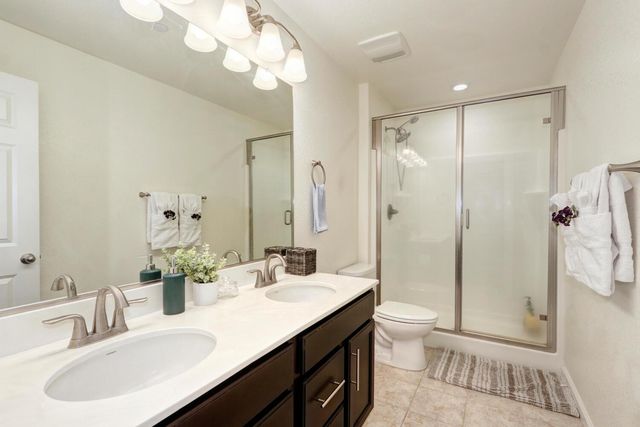 9613 Philta Way, Elk Grove, CA 95757
