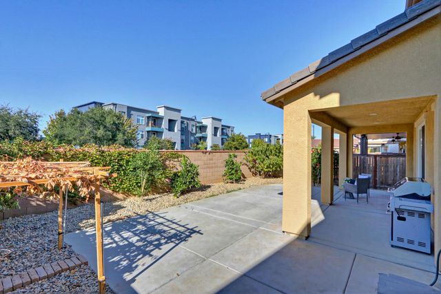 9613 Philta Way, Elk Grove, CA 95757
