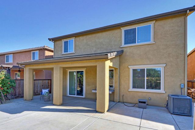 9613 Philta Way, Elk Grove, CA 95757