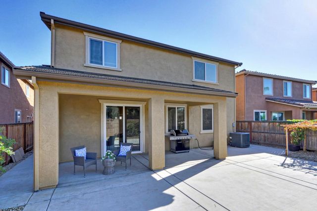 9613 Philta Way, Elk Grove, CA 95757