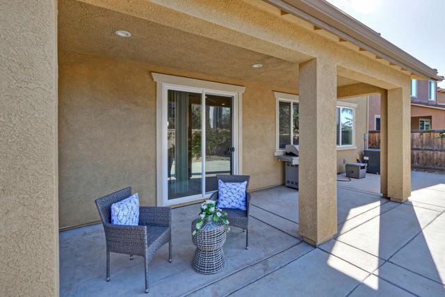 9613 Philta Way, Elk Grove, CA 95757