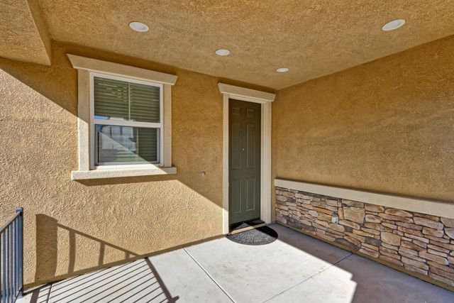 9613 Philta Way, Elk Grove, CA 95757