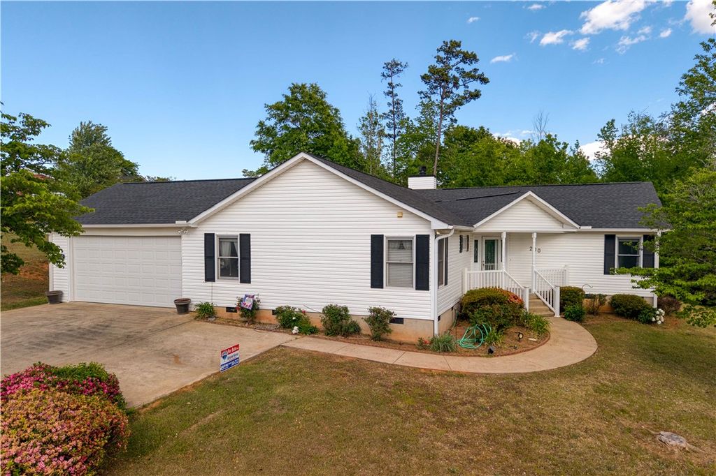 200 Leila Street, Seneca, SC 29678