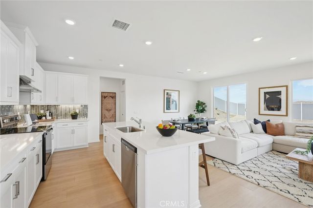 12838 Olympus Circle, Corona, CA 92883