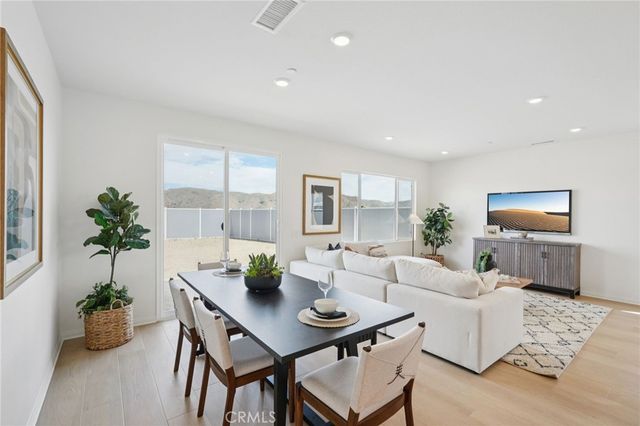 12838 Olympus Circle, Corona, CA 92883