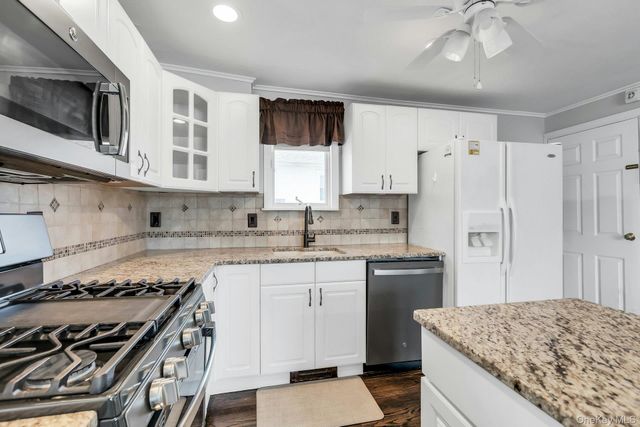 48 E Madison Street, East Islip, NY 11730