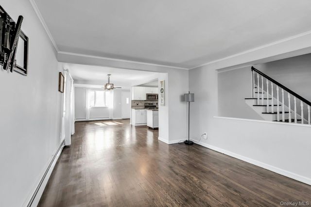 48 E Madison Street, East Islip, NY 11730