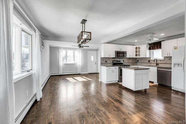 48 E Madison Street, East Islip, NY 11730