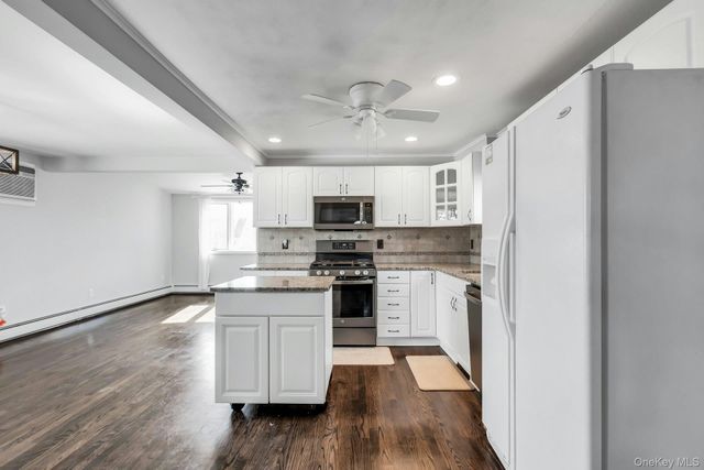 48 E Madison Street, East Islip, NY 11730