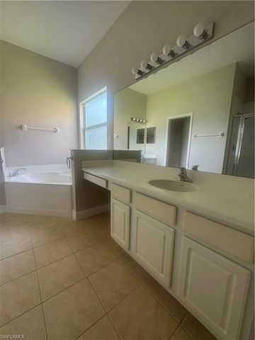 2673 Fishtail Palm CT, Naples, FL 34120