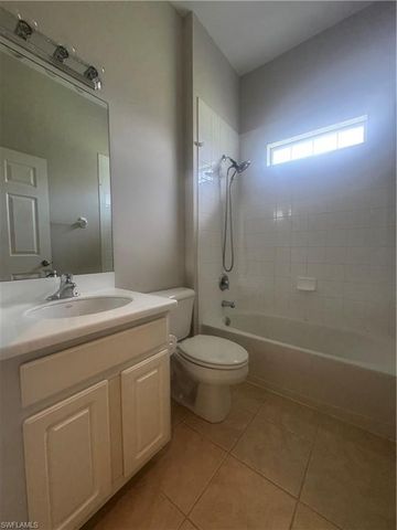 2673 Fishtail Palm CT, Naples, FL 34120