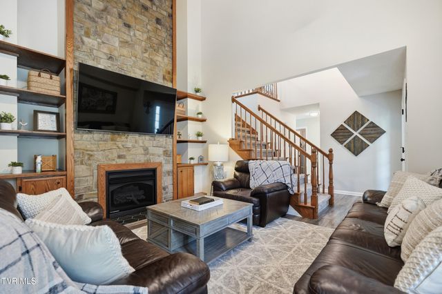 211 Crystal Springs Circle, Gray, TN 37615