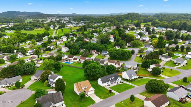 211 Crystal Springs Circle, Gray, TN 37615
