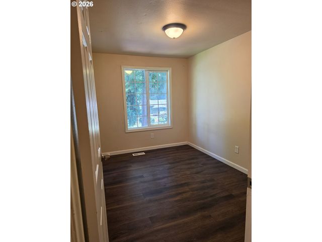 1700 Se RIVER FOREST Rd, Milwaukie, OR 97267
