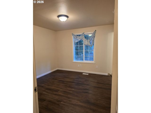 1700 Se RIVER FOREST Rd, Milwaukie, OR 97267