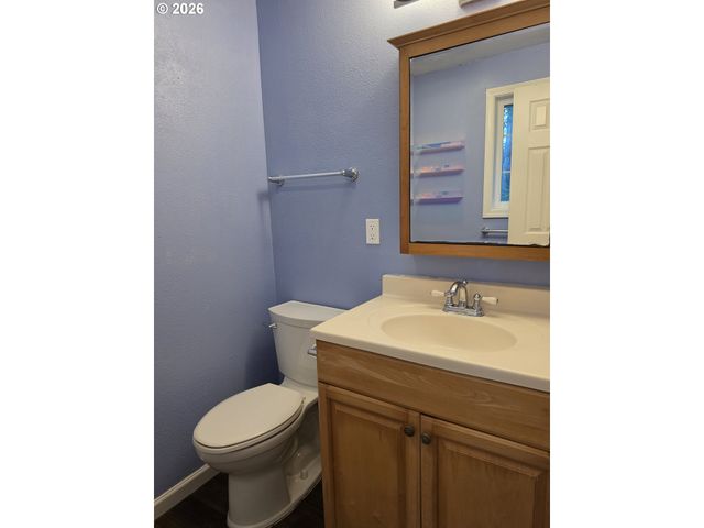 1700 Se RIVER FOREST Rd, Milwaukie, OR 97267