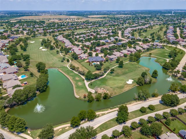 10513 Greenbriar Lane, Rowlett, TX 75089