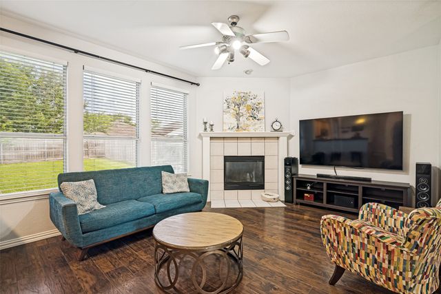 10513 Greenbriar Lane, Rowlett, TX 75089