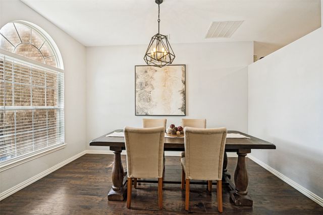 10513 Greenbriar Lane, Rowlett, TX 75089