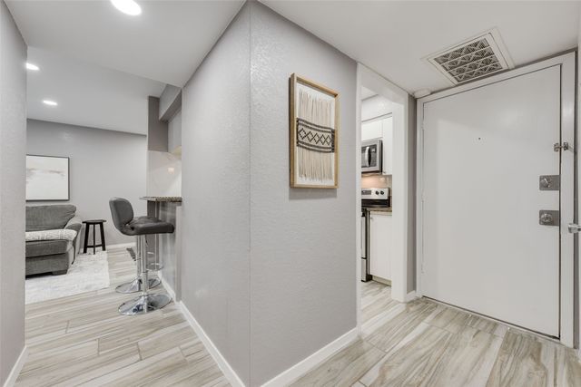 4845 Cedar Springs Road 170, Dallas, TX 75219