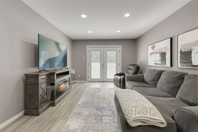4845 Cedar Springs Road 170, Dallas, TX 75219