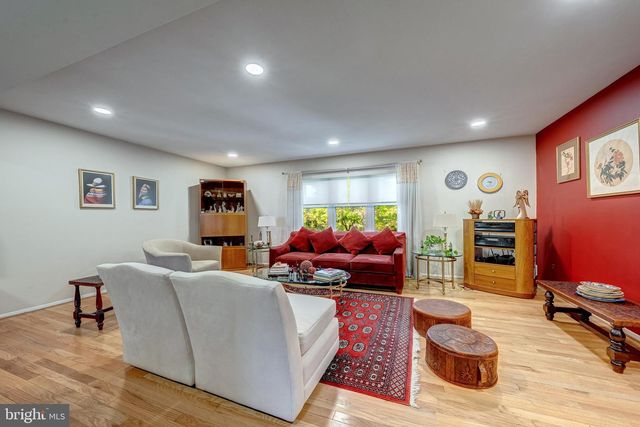 7779 TIVERTON DR, Springfield, VA 22152