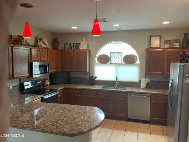 5141 S EUCALYPTUS Drive, Gilbert, AZ 85298