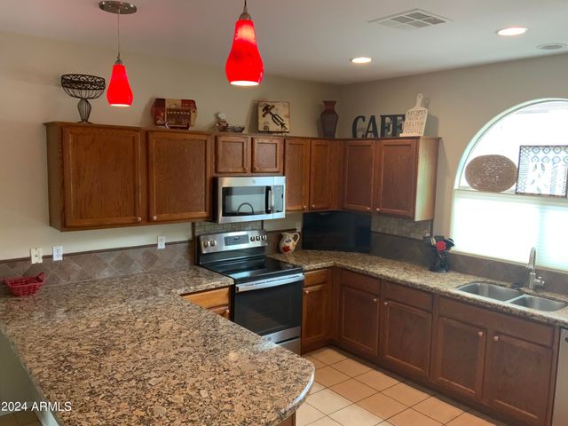 5141 S EUCALYPTUS Drive, Gilbert, AZ 85298
