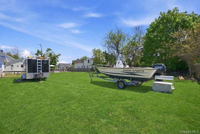86 Tyler Avenue, West Sayville, NY 11796