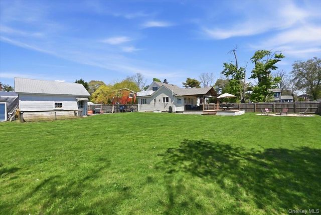 86 Tyler Avenue, West Sayville, NY 11796
