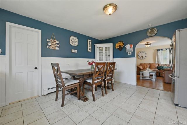86 Tyler Avenue, West Sayville, NY 11796