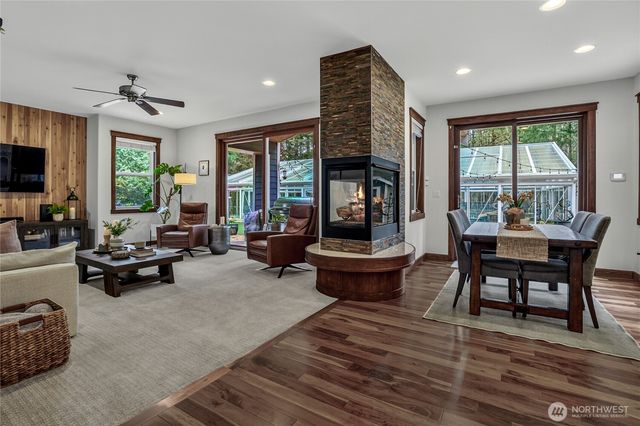 27924 SE 268th Street, Ravensdale, WA 98051