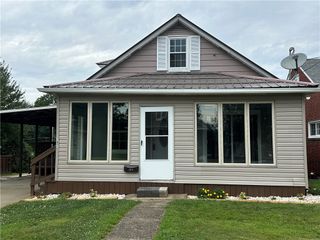 1075 Martin Ave, New Kensington, PA 15068