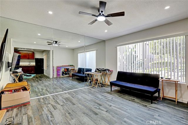 1466 Cabrillo Park C, Santa Ana, CA 92701