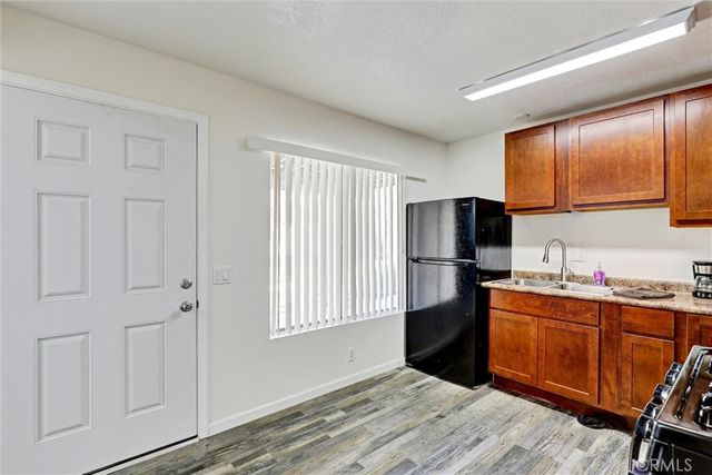 1466 Cabrillo Park C, Santa Ana, CA 92701
