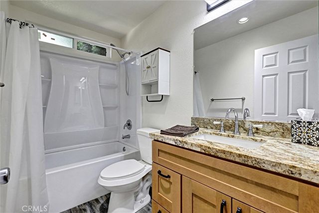 1466 Cabrillo Park C, Santa Ana, CA 92701