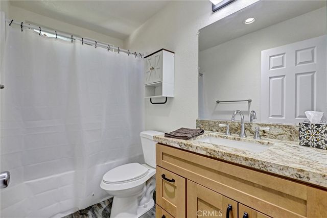 1466 Cabrillo Park C, Santa Ana, CA 92701