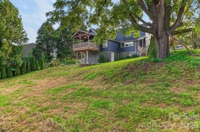 403 SW Spruce Street SW, Lenoir, NC 28645