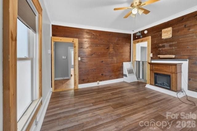 403 SW Spruce Street SW, Lenoir, NC 28645