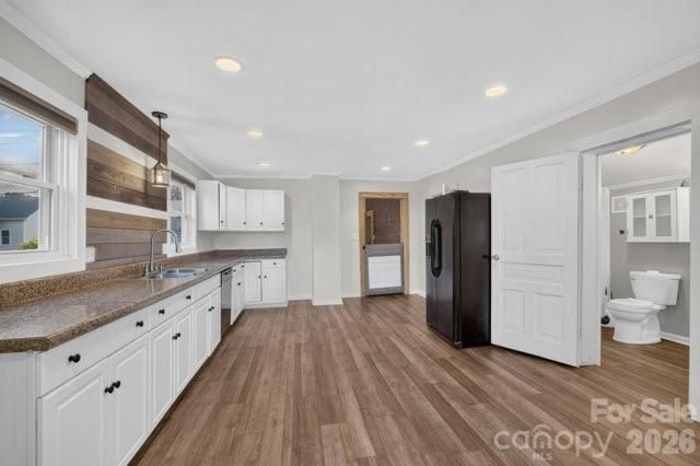 403 SW Spruce Street SW, Lenoir, NC 28645