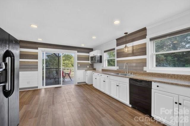 403 SW Spruce Street SW, Lenoir, NC 28645