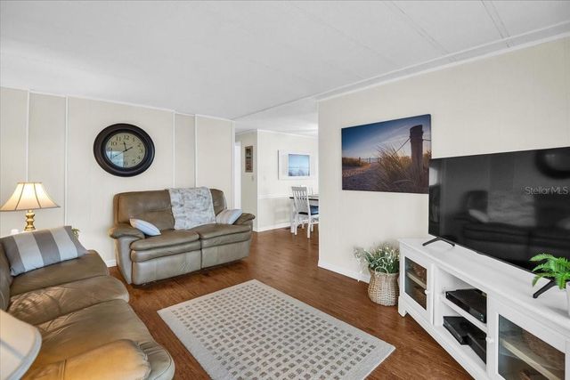 808 53RD AVENUE E 209, Bradenton, FL 34203